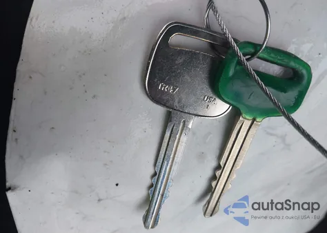 1998 Toyota Camry Le from USA, damaged, VIN JT2BG22K4W0187615